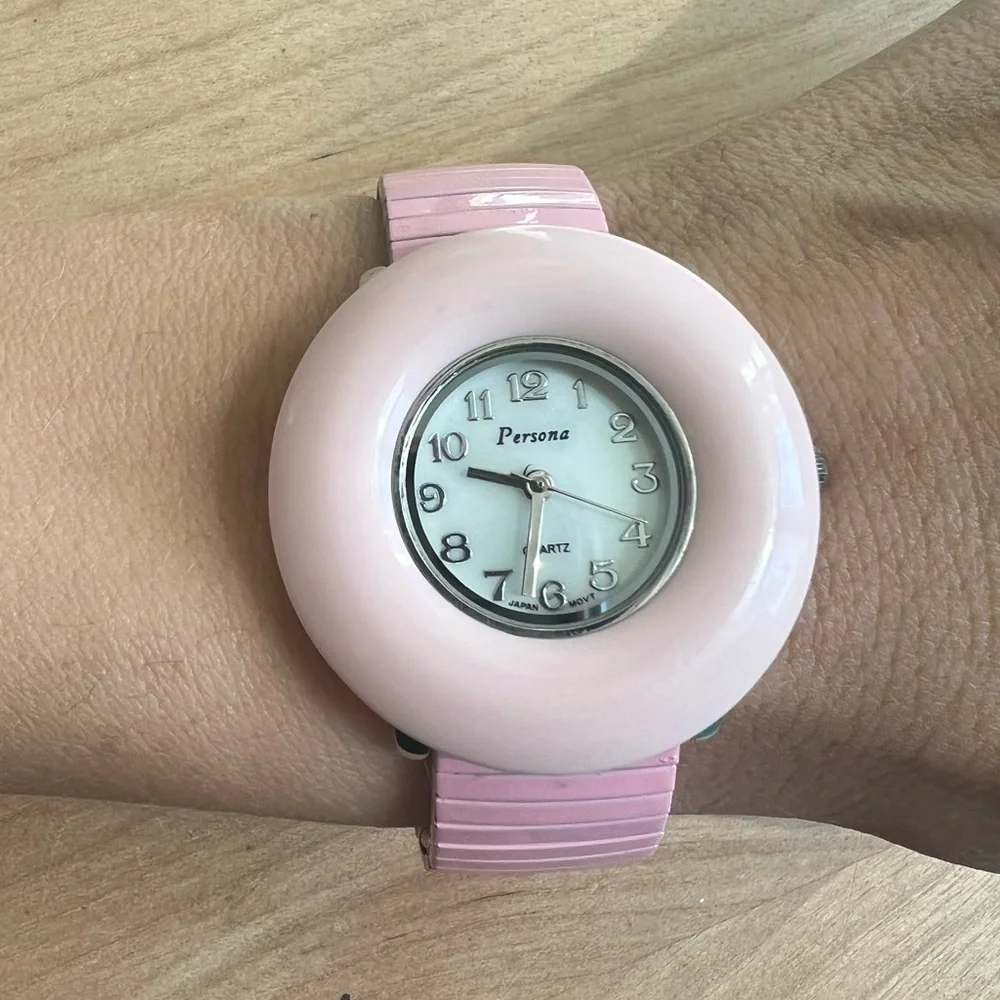 Persona ladies mod pink expansion bracelet fashion watch NEW BATTERY